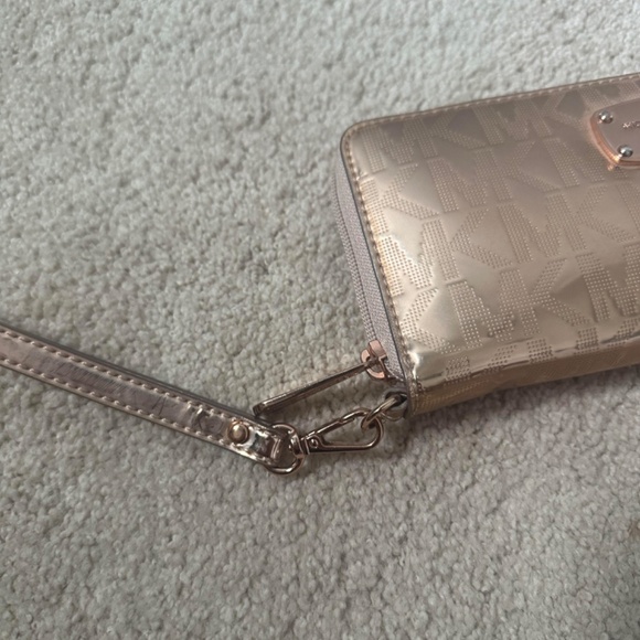 Michael Kors Shiny Metallic Leather Wristlet - Picture 5 of 8
